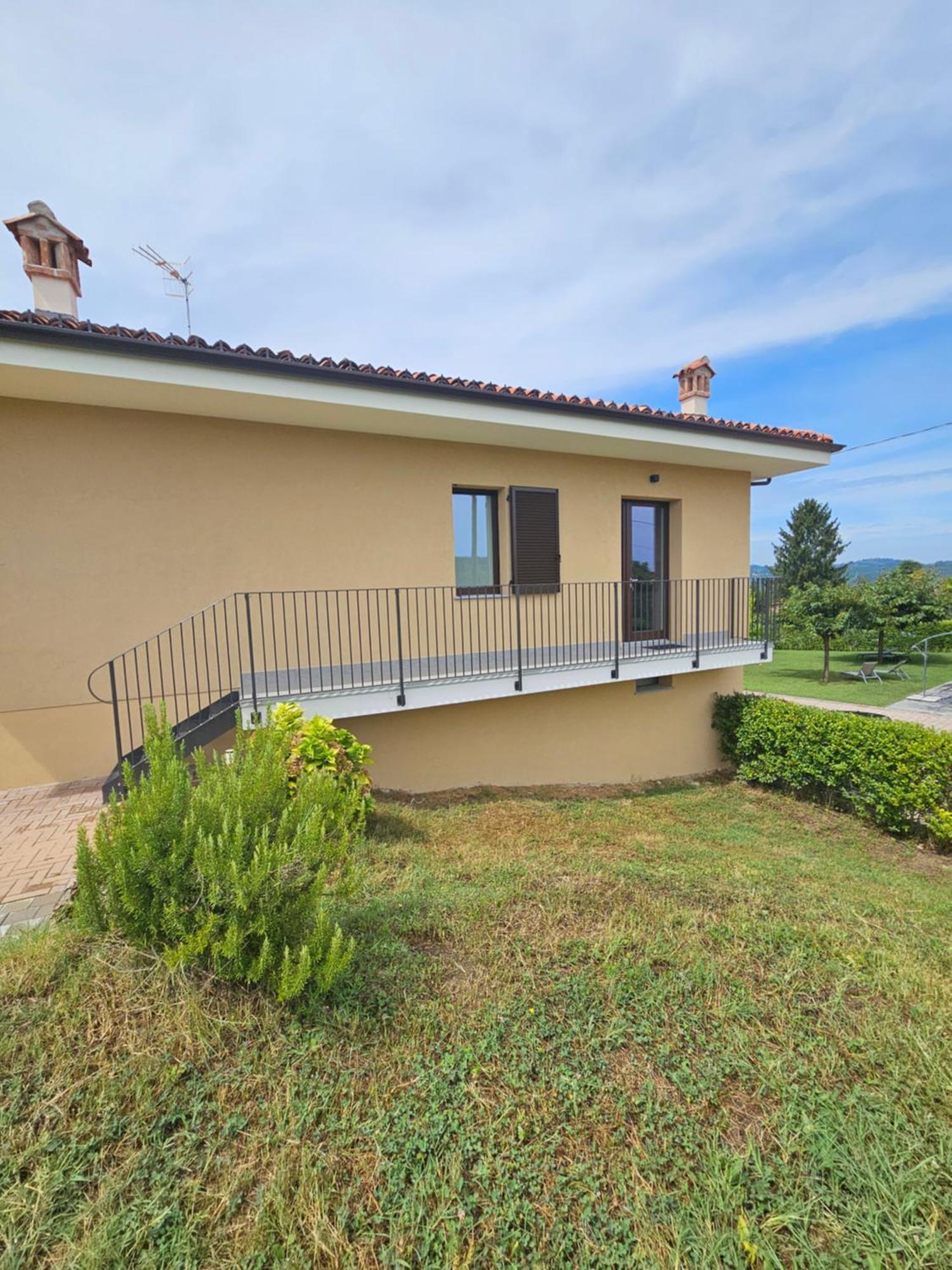 La Casa In Rivalta Villa Verduno Bagian luar foto