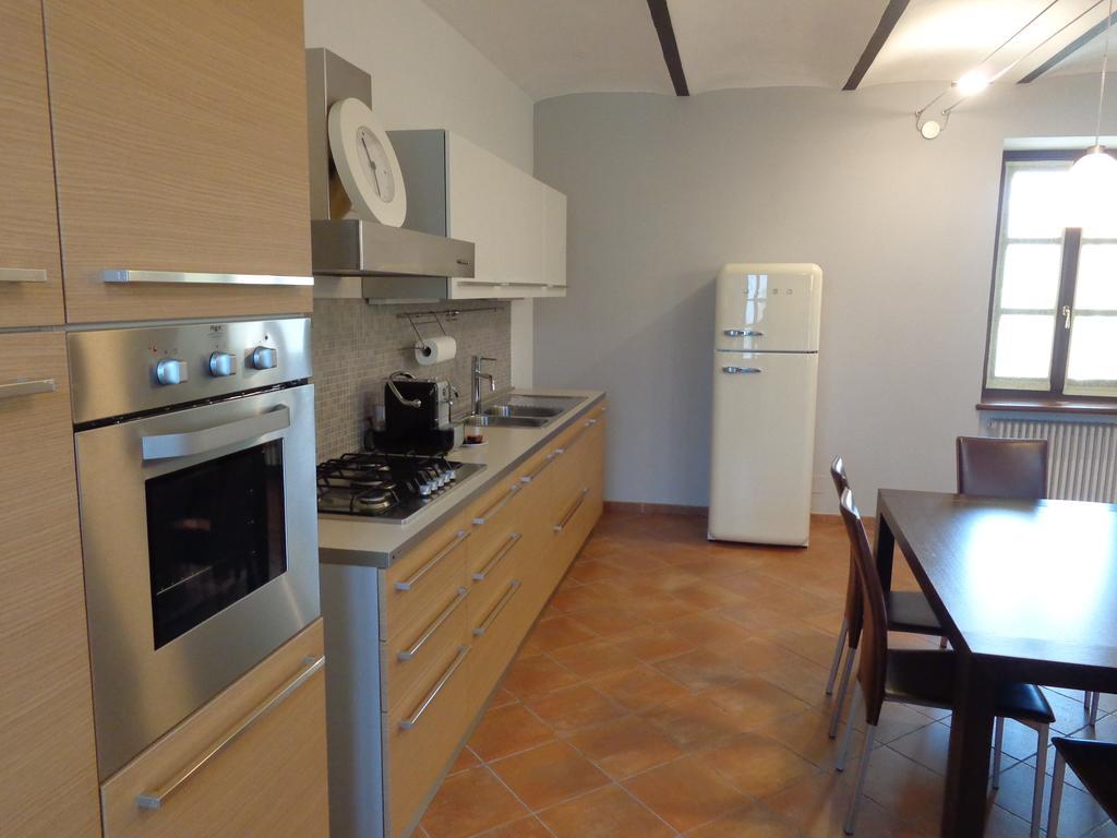 La Casa In Rivalta Villa Verduno Ruang foto